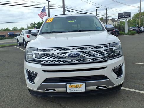Used 2018 Ford Expedition Max Platinum AWD/4WD image 2