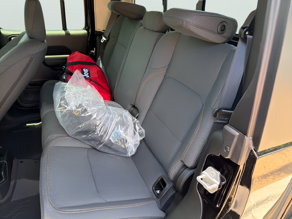 New 2026 Jeep Gladiator Sport AWD/4WD image 30