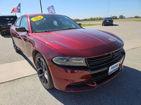 Used 2021 Dodge Charger SXT w/ Blacktop Package image 10