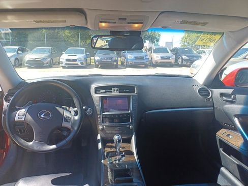 Used 2013 Lexus IS 250C w/ Luxury Pkg RWD image 13