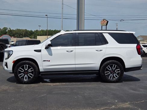 Used 2022 GMC Yukon AT4 AWD/4WD image 2