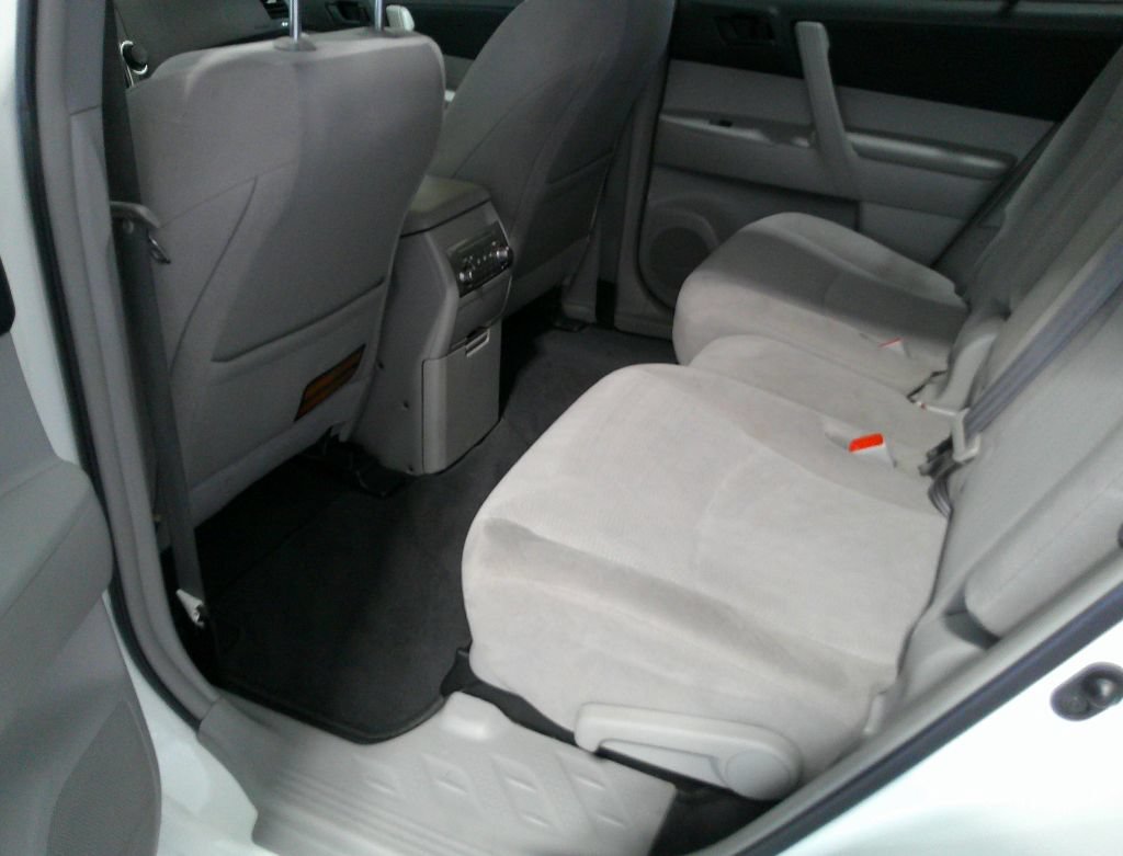 Used 2013 Toyota Highlander Plus FWD image 27