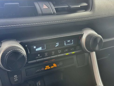 Used 2023 Toyota RAV4 LE FWD image 10