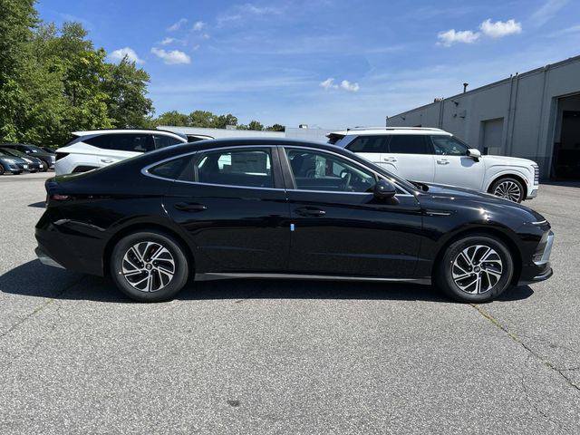 New 2026 Hyundai Sonata Blue FWD image 2