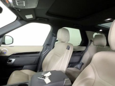 Used 2020 Land Rover Discovery SE AWD/4WD image 22