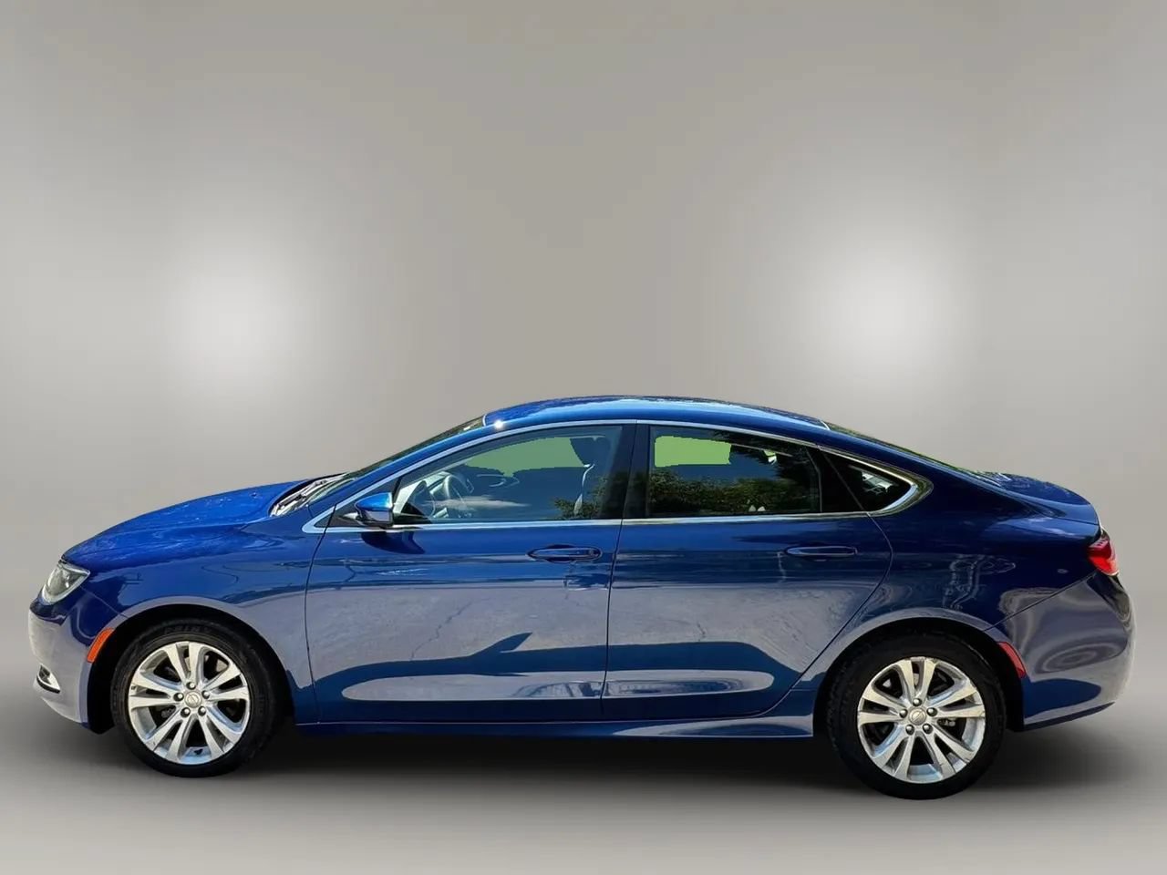 Used 2016 Chrysler 200 Limited FWD image 5