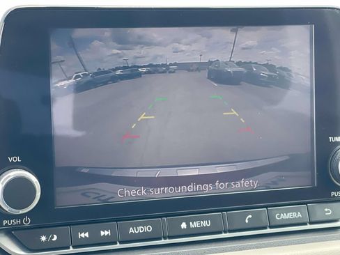 Used 2022 Nissan Rogue SV FWD image 42