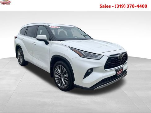 Certified 2021 Toyota Highlander Platinum AWD/4WD image 10