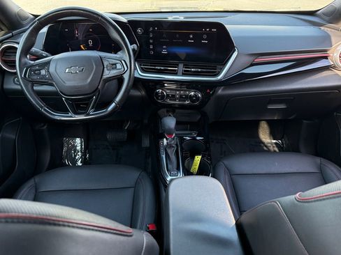 Used 2024 Chevrolet Trax RS w/ Driver Confidence Package image 16