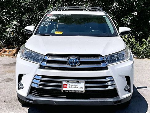 Used 2019 Toyota Highlander Limited w/ Carpet Mat Package (TMS) AWD/4WD image 2