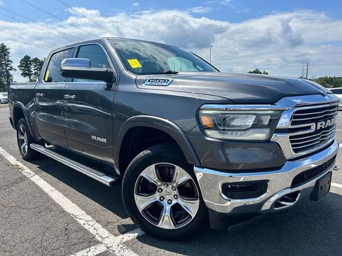 Used 2019 RAM 1500 Laramie AWD/4WD image 1