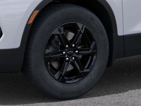 New 2026 Chevrolet Blazer LT w/ Convenience Package AWD/4WD image 9