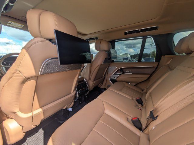 Certified 2024 Land Rover Range Rover Autobiography AWD/4WD image 15