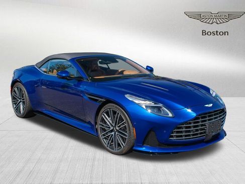 Used 2025 Aston Martin DB12 Convertible RWD image 11