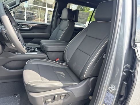 New 2026 GMC Yukon XL Elevation w/ Elevation Premium Package AWD/4WD image 11