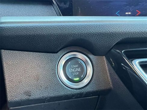 Certified 2025 Chevrolet Traverse LT image 33