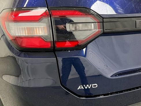 New 2025 Honda Pilot Touring image 10