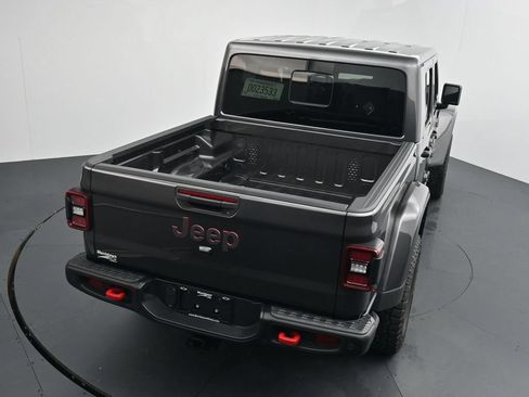 Used 2025 Jeep Gladiator Rubicon AWD/4WD image 28