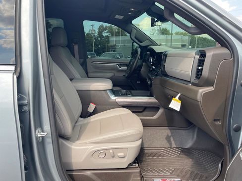 Used 2024 Chevrolet Silverado 3500 LTZ w/ LTZ Plus Package image 11