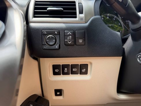 Used 2021 Lexus GX 460 Premium w/ Premium Package AWD/4WD image 15