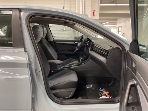 New 2026 Volkswagen Jetta SE FWD image 11