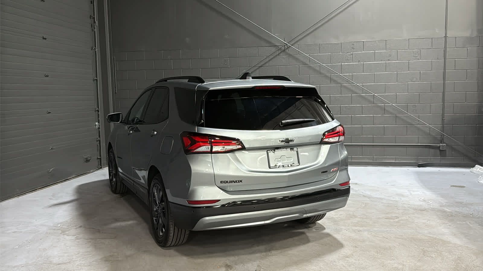 Used 2024 Chevrolet Equinox RS AWD/4WD image 4