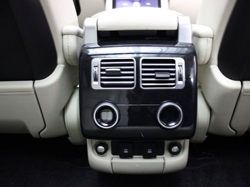 Used 2018 Land Rover Range Rover image 37