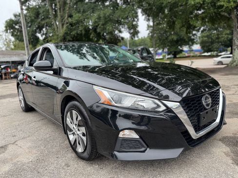 Used 2019 Nissan Altima 2.5 S FWD image 5
