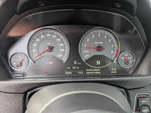 Used 2018 BMW M4 Coupe RWD image 10