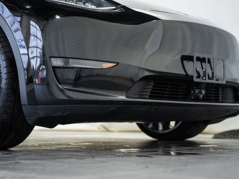 Used 2020 Tesla Model Y Performance image 19