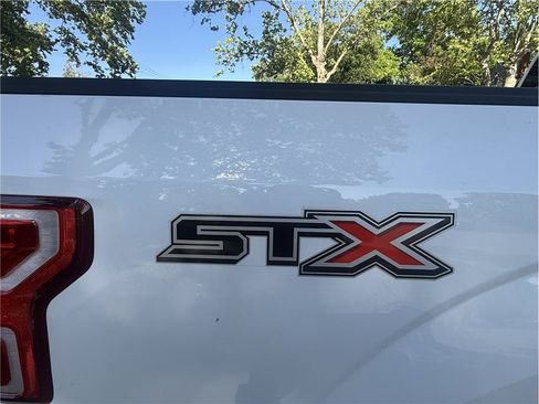 Used 2018 Ford F150 XL w/ Equipment Group 101A Mid RWD image 10