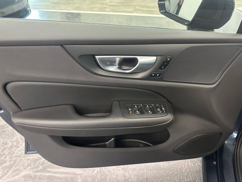 Used 2024 Volvo S60 B5 Core image 12