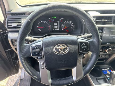 Used 2022 Toyota 4Runner SR5 image 23