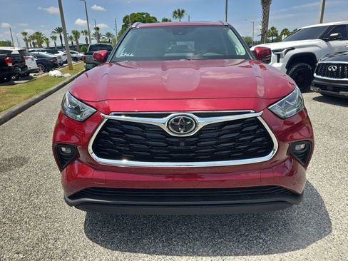 New 2026 Toyota Highlander Limited AWD/4WD image 9