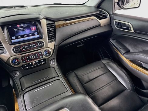 Used 2015 GMC Yukon Denali w/ Touring Package AWD/4WD image 25