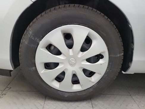 Used 2014 Toyota Prius C One FWD image 31