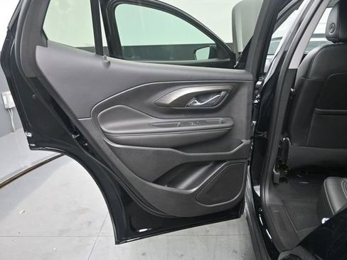 Used 2024 GMC Terrain SLT FWD image 14