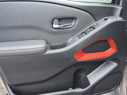 Used 2023 Nissan Frontier Pro-X w/ Technology Package image 12