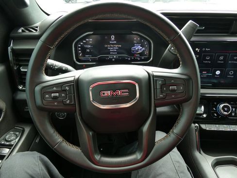 Used 2024 GMC Sierra 2500 AT4 w/ AT4 Premium Plus Package AWD/4WD image 36