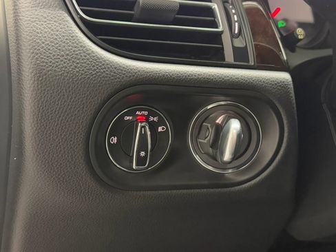 Used 2020 Porsche Macan S image 21