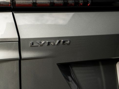 Used 2026 Cadillac Lyriq V AWD/4WD image 6