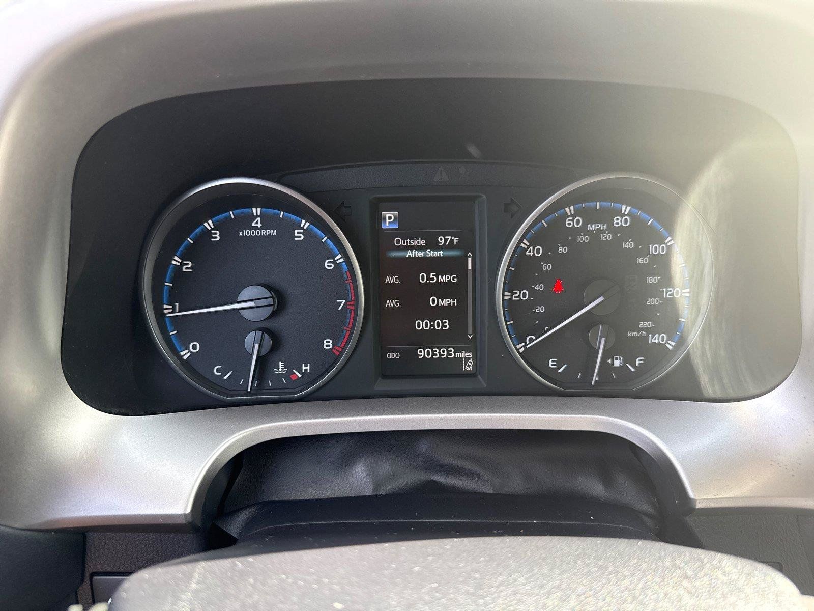 Used 2018 Toyota RAV4 LE w/ Carpet Mat Package AWD/4WD image 14