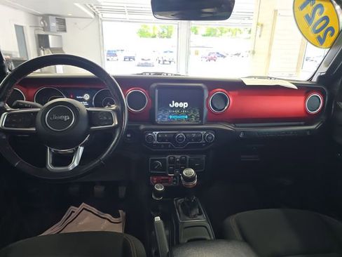 Used 2021 Jeep Wrangler Unlimited Rubicon AWD/4WD image 11