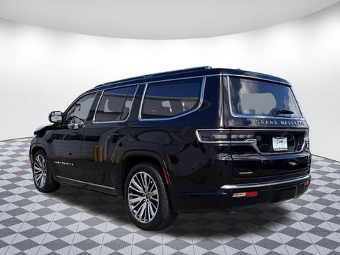 Used 2023 Jeep Grand Wagoneer Series III w/ Rear-Seat Entertainment Group AWD/4WD image 5