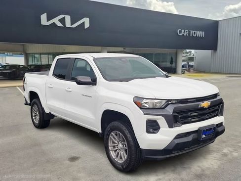 Used 2023 Chevrolet Colorado LT w/ LT Convenience Package AWD/4WD image 1
