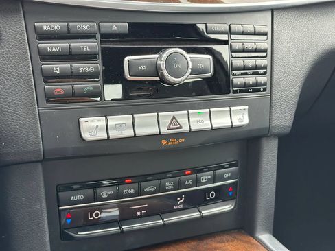 Used 2015 Mercedes-Benz E 350 Sedan image 32