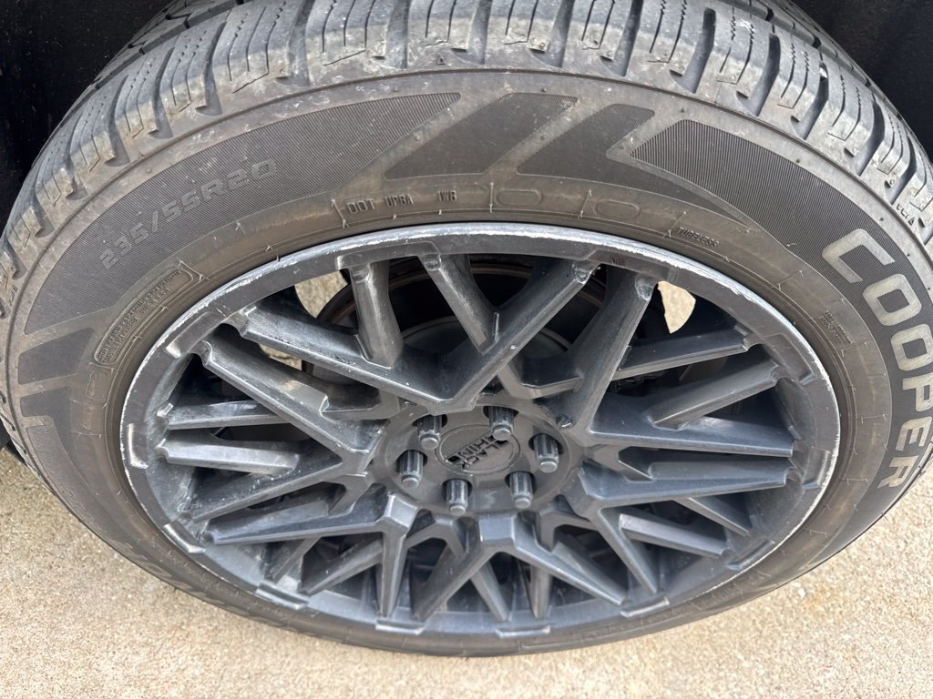 Used 2020 GMC Acadia Denali AWD/4WD image 16