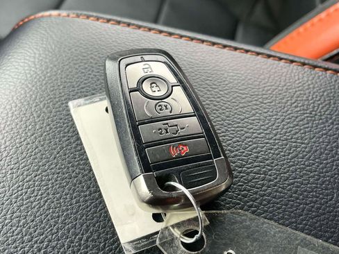 Used 2018 Ford F150 Raptor w/ Equipment Group 802A Luxury image 37