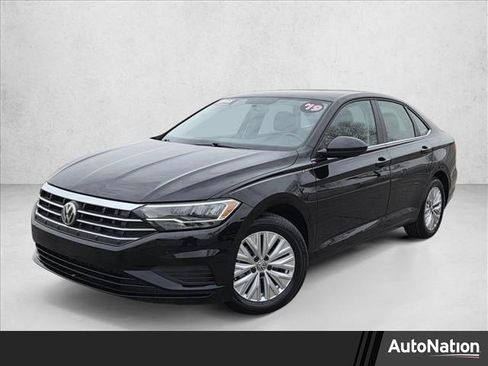 Used 2019 Volkswagen Jetta S image 1