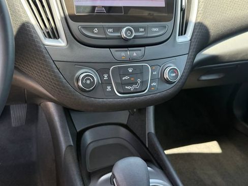Used 2025 Chevrolet Malibu RS FWD image 20